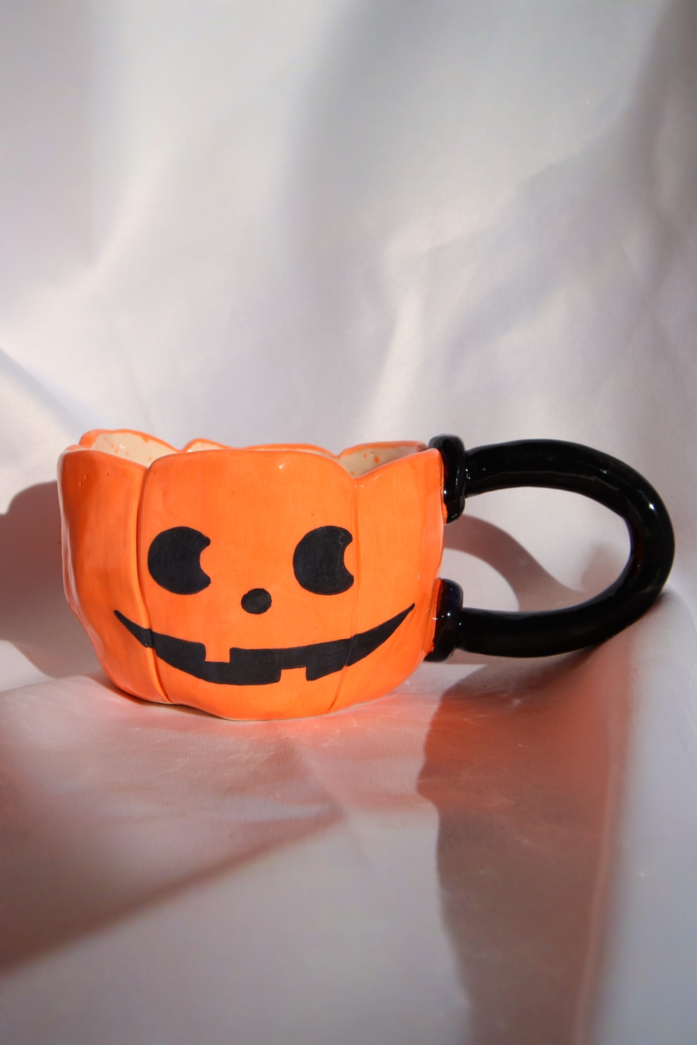 Lily & Loly Ceramics-Halloween Serisi “ Pumpkin“ Kupa- Turuncu Balkabaklı Kupa- El Yapımı Seramik Mug 200 Ml-Bardak-1-Milagron.com