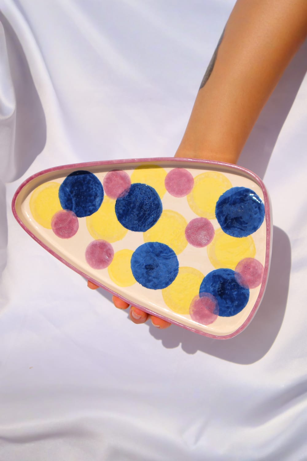 Lily & Loly Ceramics-Rengarenk Puantiyeli Modern El Yapımı Seramik 3'lü Set El Yapımı Eğlenceli Servis Ve Pasta Tabakları-Tabak & Kase-3-Milagron.com