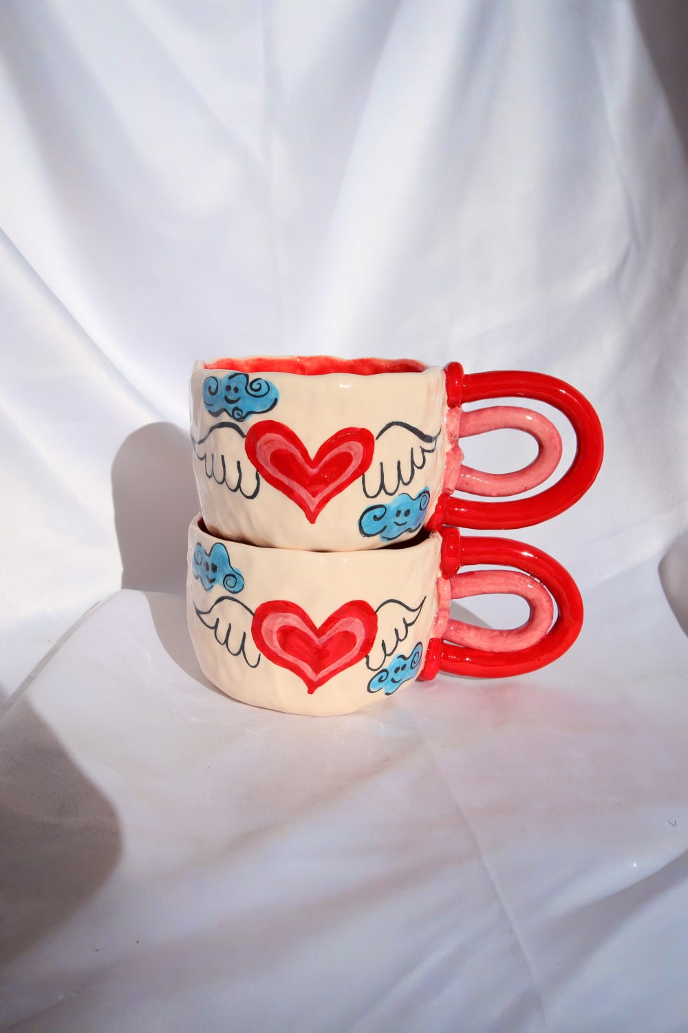 Lily & Loly Ceramics-Sevgililer Günü Serisi Uçan Kalp Çizimli El Yapımı Seramik Tekli Kupa 200 Ml-Bardak-1-Milagron.com