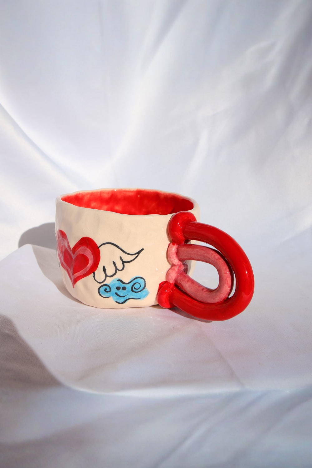 Lily & Loly Ceramics-Sevgililer Günü Serisi Uçan Kalp Çizimli El Yapımı Seramik Tekli Kupa 200 Ml-Bardak-4-Milagron.com