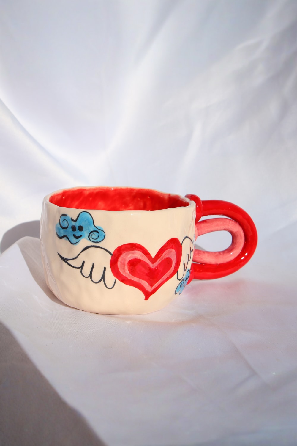 Lily & Loly Ceramics-Sevgililer Günü Serisi Uçan Kalp Çizimli El Yapımı Seramik Tekli Kupa 200 Ml-Bardak-5-Milagron.com