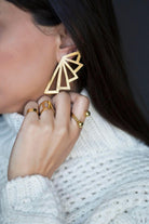 Linya Jewellery-Asimetrik Üçgen Küpe Gold-Küpe-2-Milagron.com