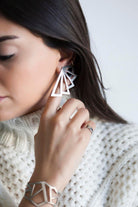 Linya Jewellery-Asimetrik Üçgen Küpe Gümüş-Küpe-2-Milagron.com