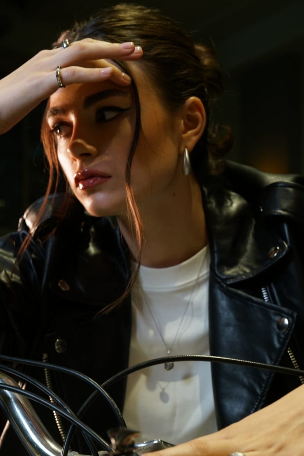 Linya Jewellery-Bony Bombeli Mat Gold Halka Küpe-Küpe-2-Milagron.com