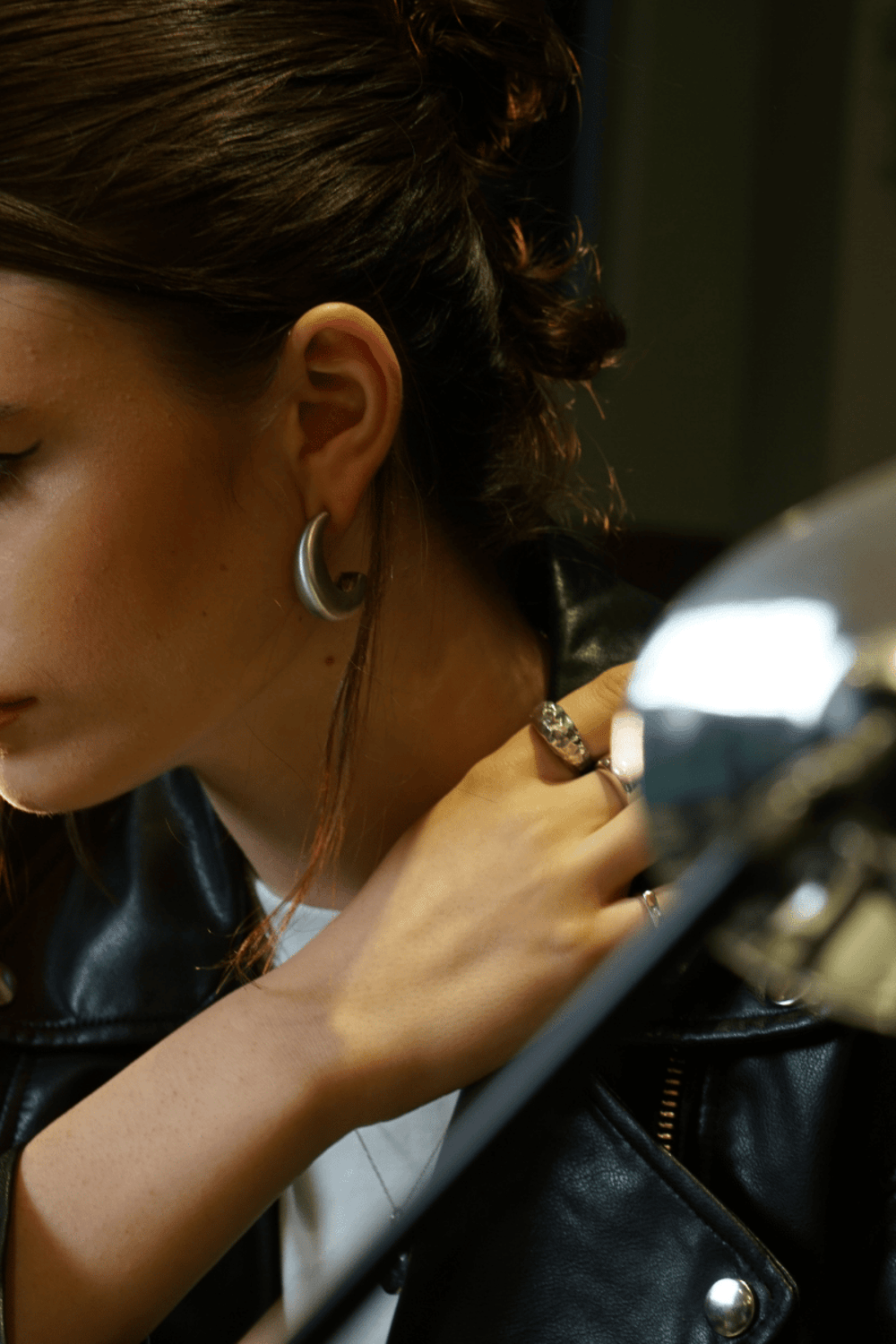 Linya Jewellery-Bony Bombeli Mat Gold Halka Küpe-Küpe-4-Milagron.com