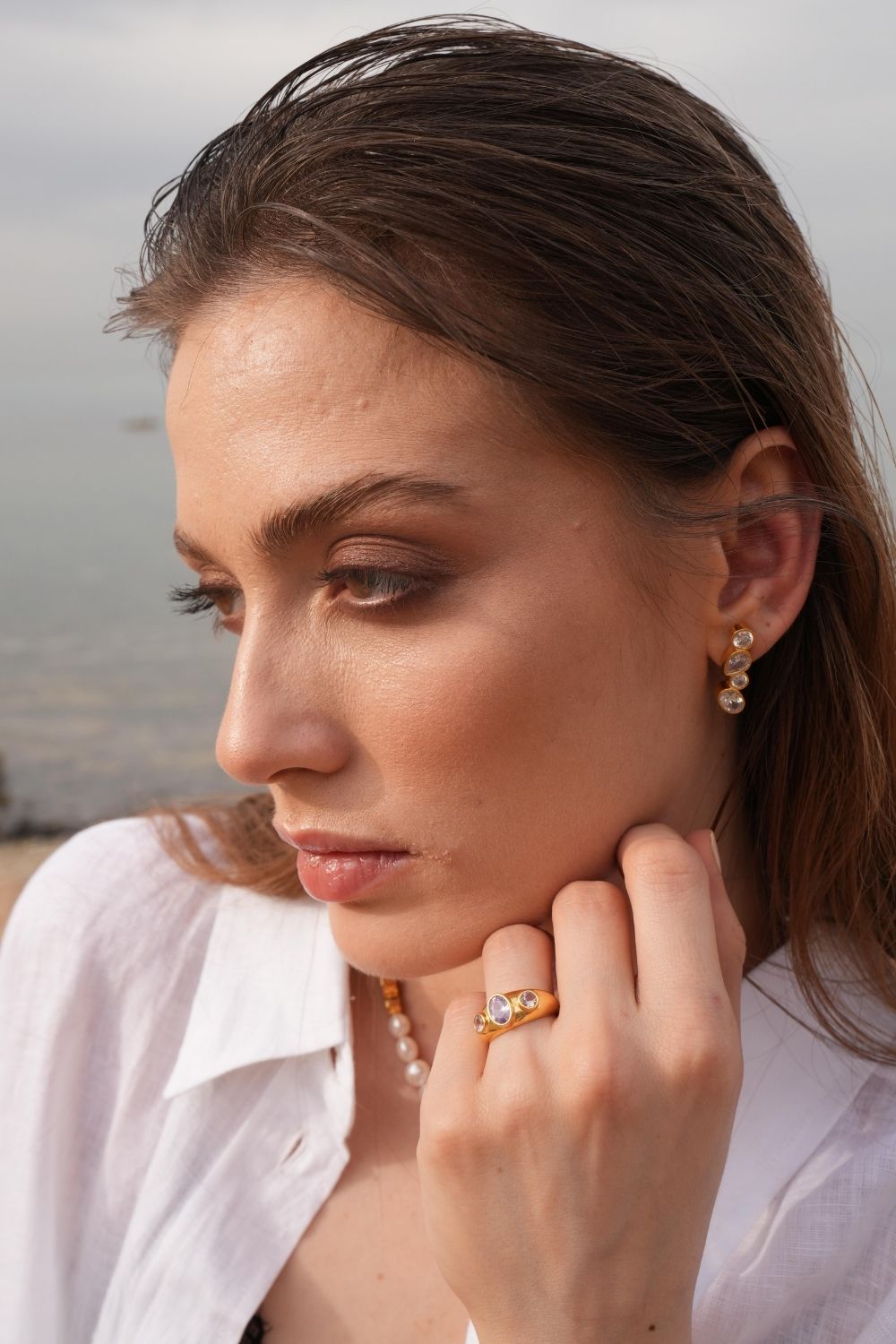 Linya Jewellery-Diana Beyaz Dört Taşlı Küpe-Küpe-2-Milagron.com