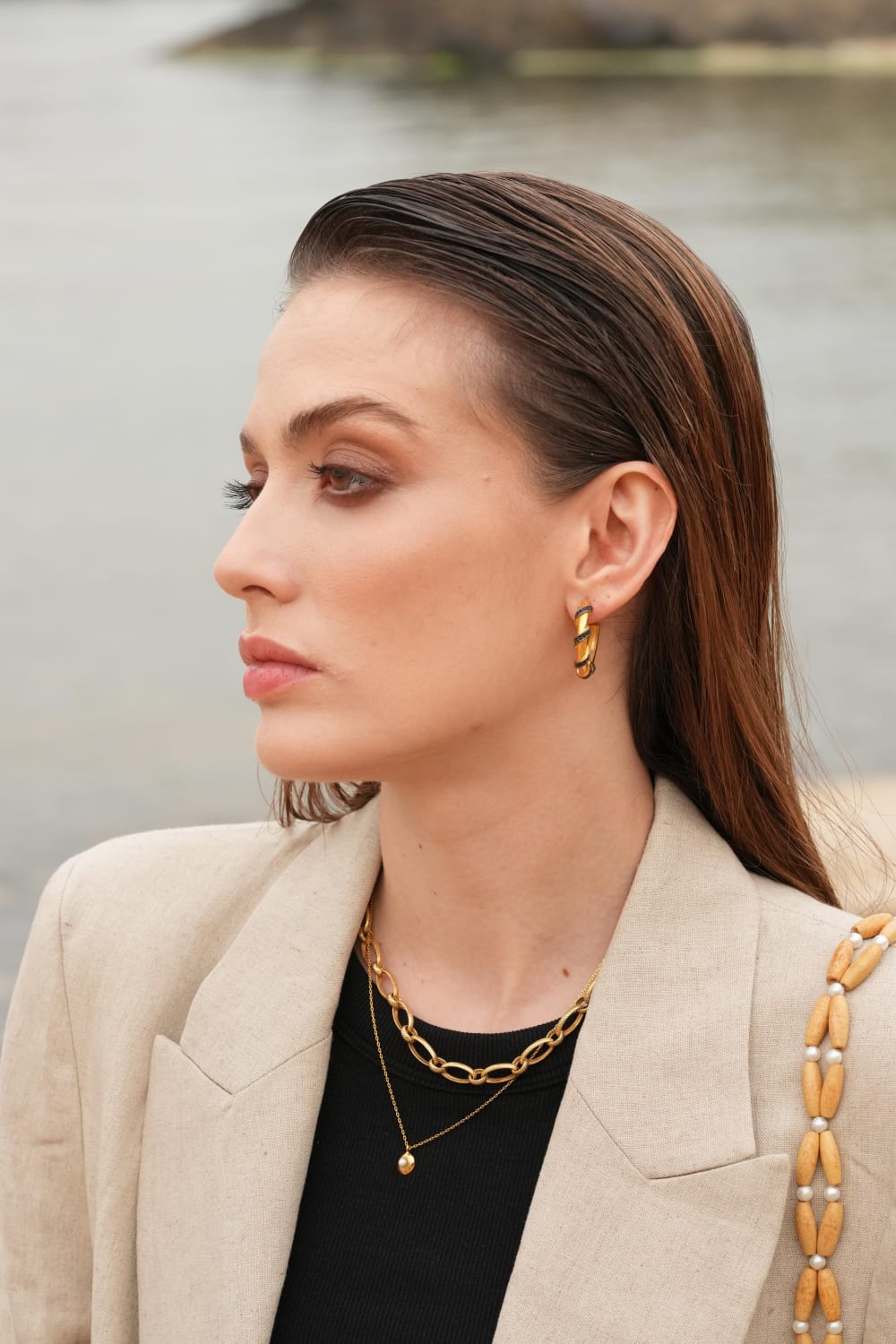 Linya Jewellery-Emily Siyah Taşlı Halka Küpe-Küpe-3-Milagron.com