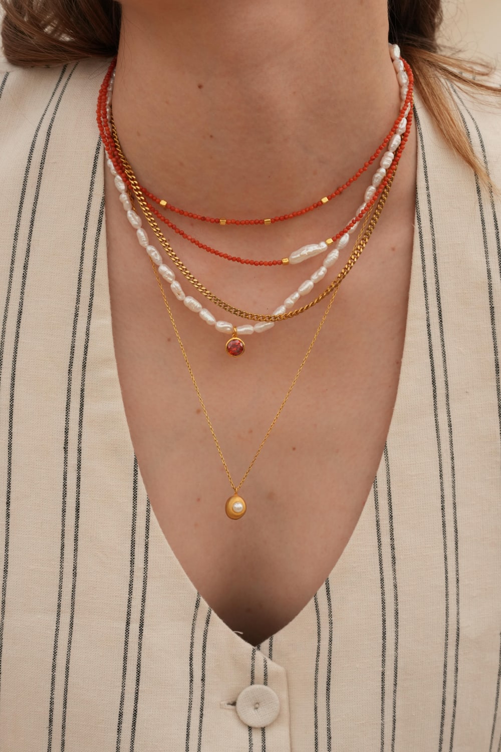 Linya Jewellery-Kely Kırmızı Mercanlı Küçük İncili Kolye-Kolye-2-Milagron.com