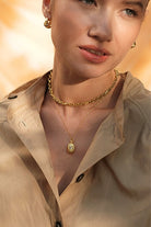 Mini Beyaz TaşLı Kapaklı Madalyon Kolye Gold - 2