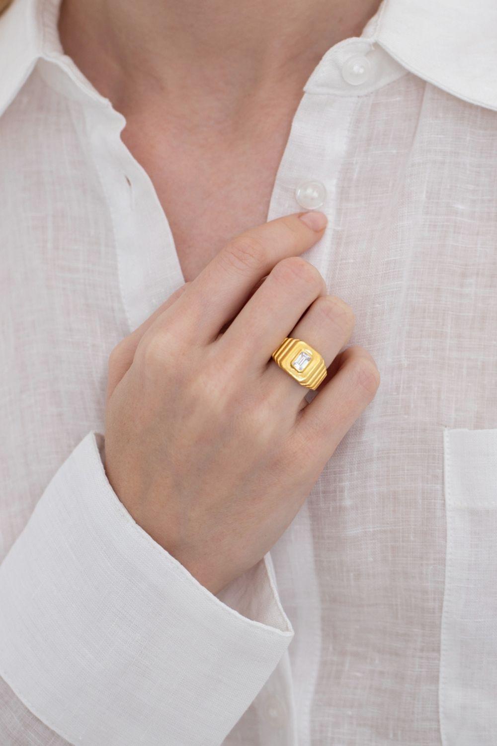 Linya Jewellery-Oktagon Beyaz Taşlı Yüzük-Yüzük-4-Milagron.com