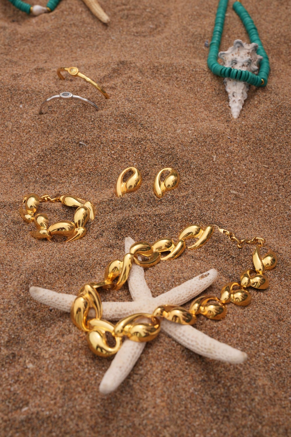 Linya Jewellery-Tina Büyük Midye Küpe-Küpe-5-Milagron.com