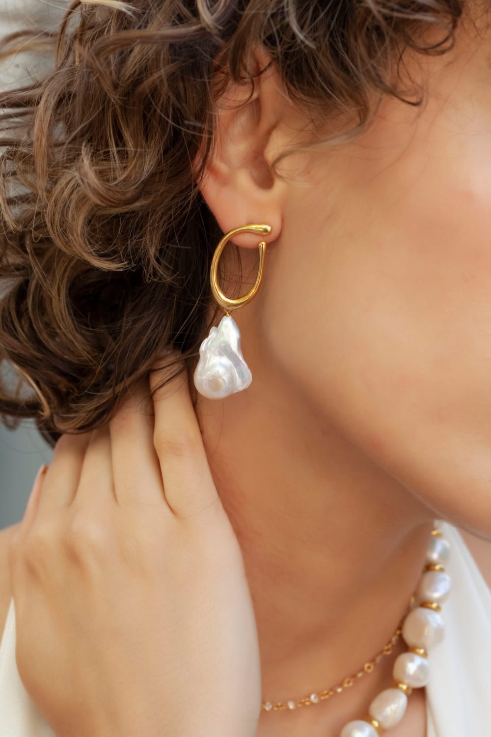 Linya Jewellery-Tiny Büyük Barok İnci Küpe-Küpe-2-Milagron.com