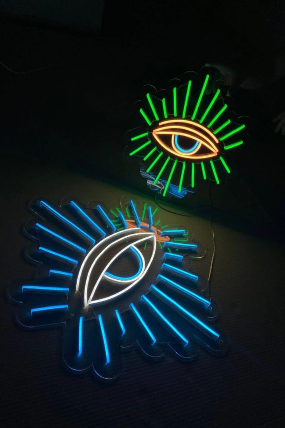 Lujolab.-Göz Neon Işıklı Duvar Dekorasyonu 2 Adet-Duvar Dekorasyon-1-Milagron.com