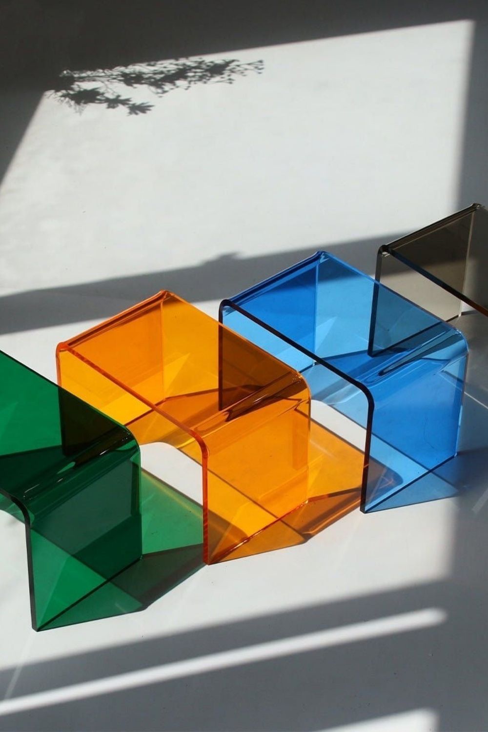 Lujolab.-Minimalist Yarı Şeffaf Sehpa-Sehpa-2-Milagron.com