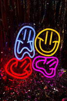 Lujolab.-Mutluluğun Simgesi: Gülen Surat Emoji Neon Duvar Süsü 4 Adet-Duvar Süsü-1-Milagron.com