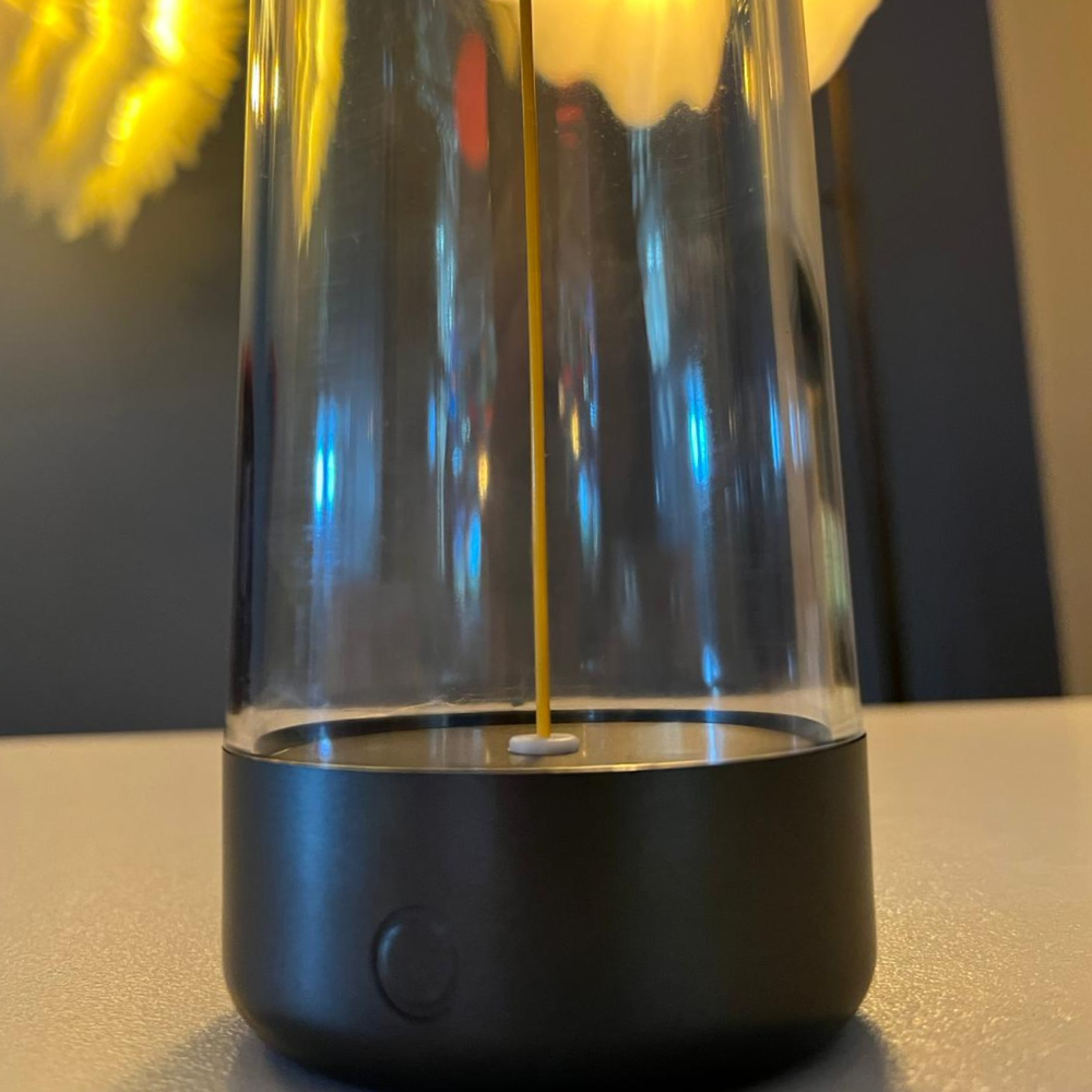 Lumi Sphere Minimal Tasarımlı Masa Lambası