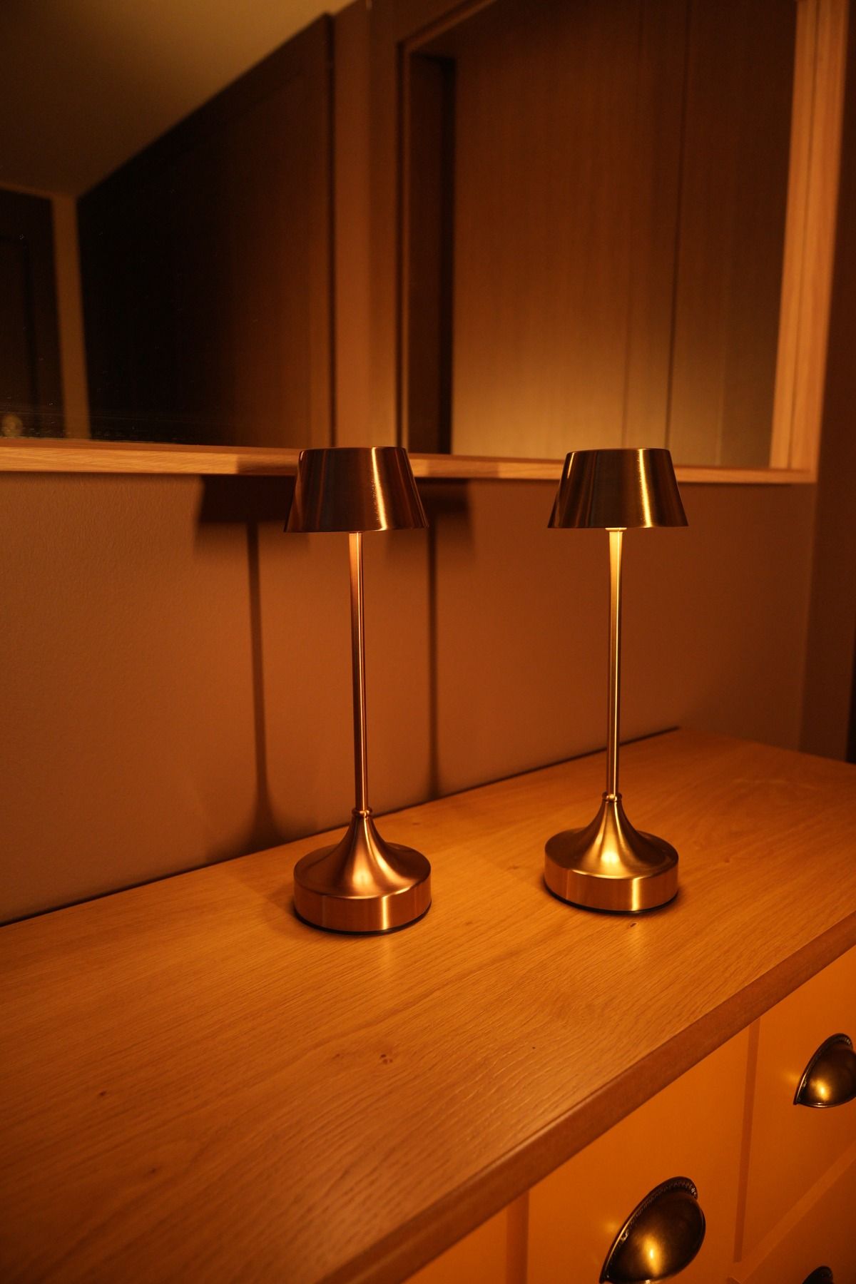 Orbit - Şarjlı Minimalist Dokunmatik Masa Lambası (Gold & Rose)