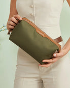Maison Sacrée-Venti Khaki Daily Pouch-El Çantası-2-Milagron.com