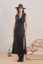 Mavlo-Midnight Bloom Nakışlı Midi Elbise-Elbise-1-Milagron.com