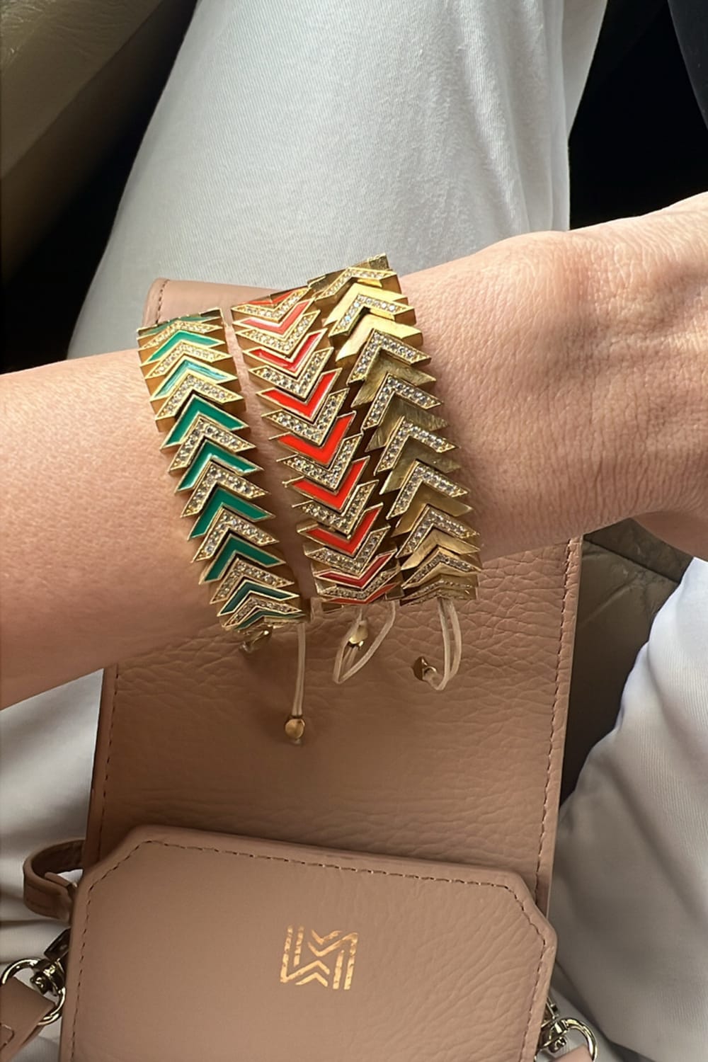 Melon-Arrow Altın Rengi Taşlı Bileklik-Bileklik-2-Milagron.com