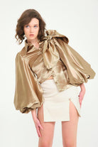 Avant-garde Balon Kollu Bej İpek Amerikan Saten Asimetrik Gömlek - 0