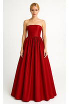 Büzgülü & Tam Daire Açılımlı Maxi Kırmızı Tafta Straplez Elbise - 0