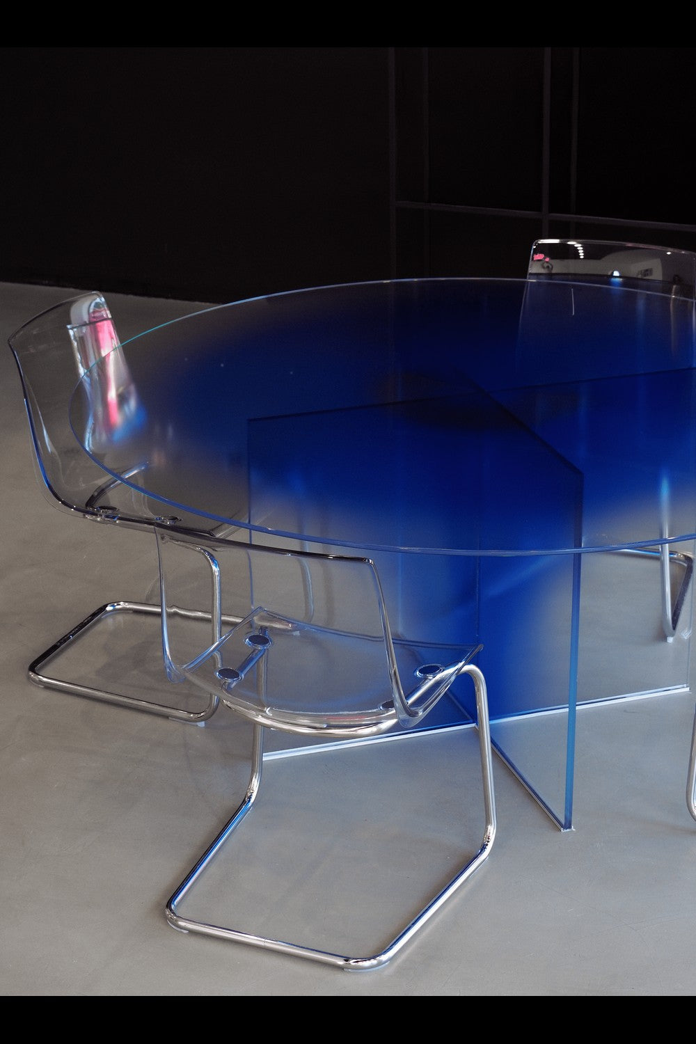 Metastudio-Gravity Yemek Masası-Masa-1-Milagron.com