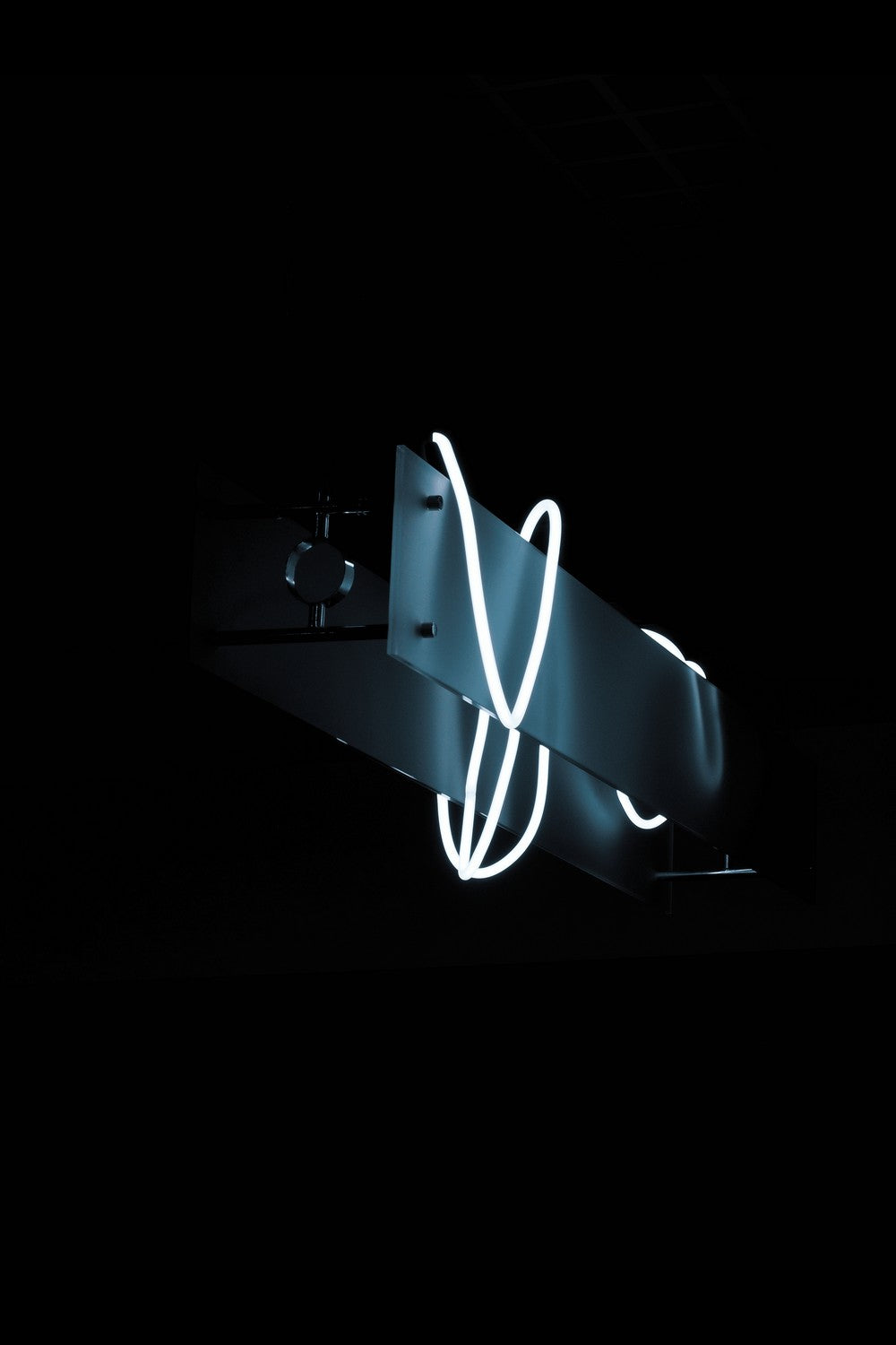 Metastudio-Neon Sarkıt (yeşil-beyaz)-Avize-2-Milagron.com