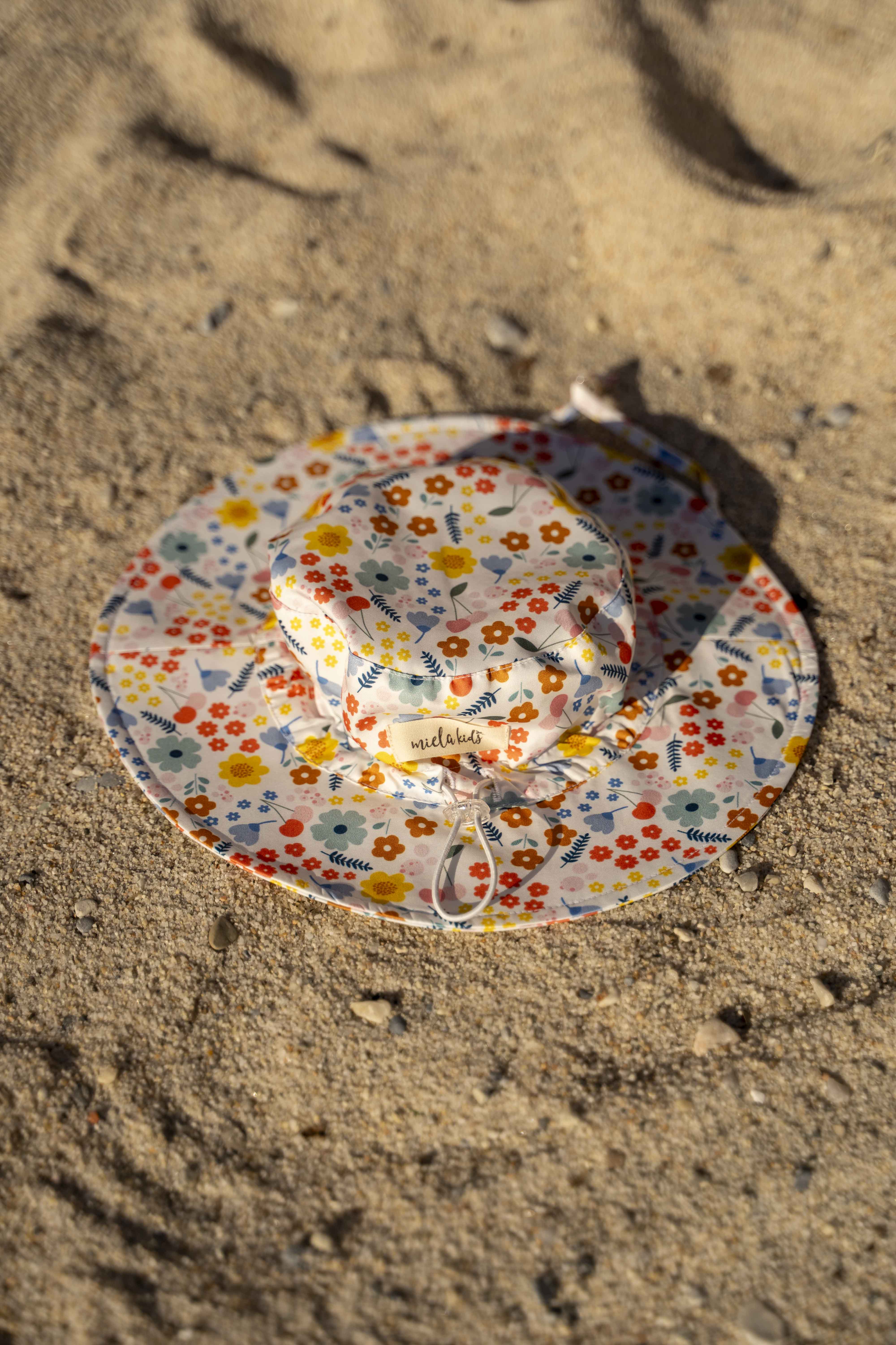 Uv Korumalı Pretty Floral Şapka