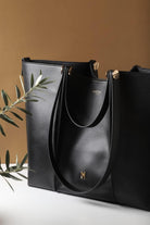 Miéra Atelier-Antares Siyah Tote Bag-Omuz Çantası-5-Milagron.com