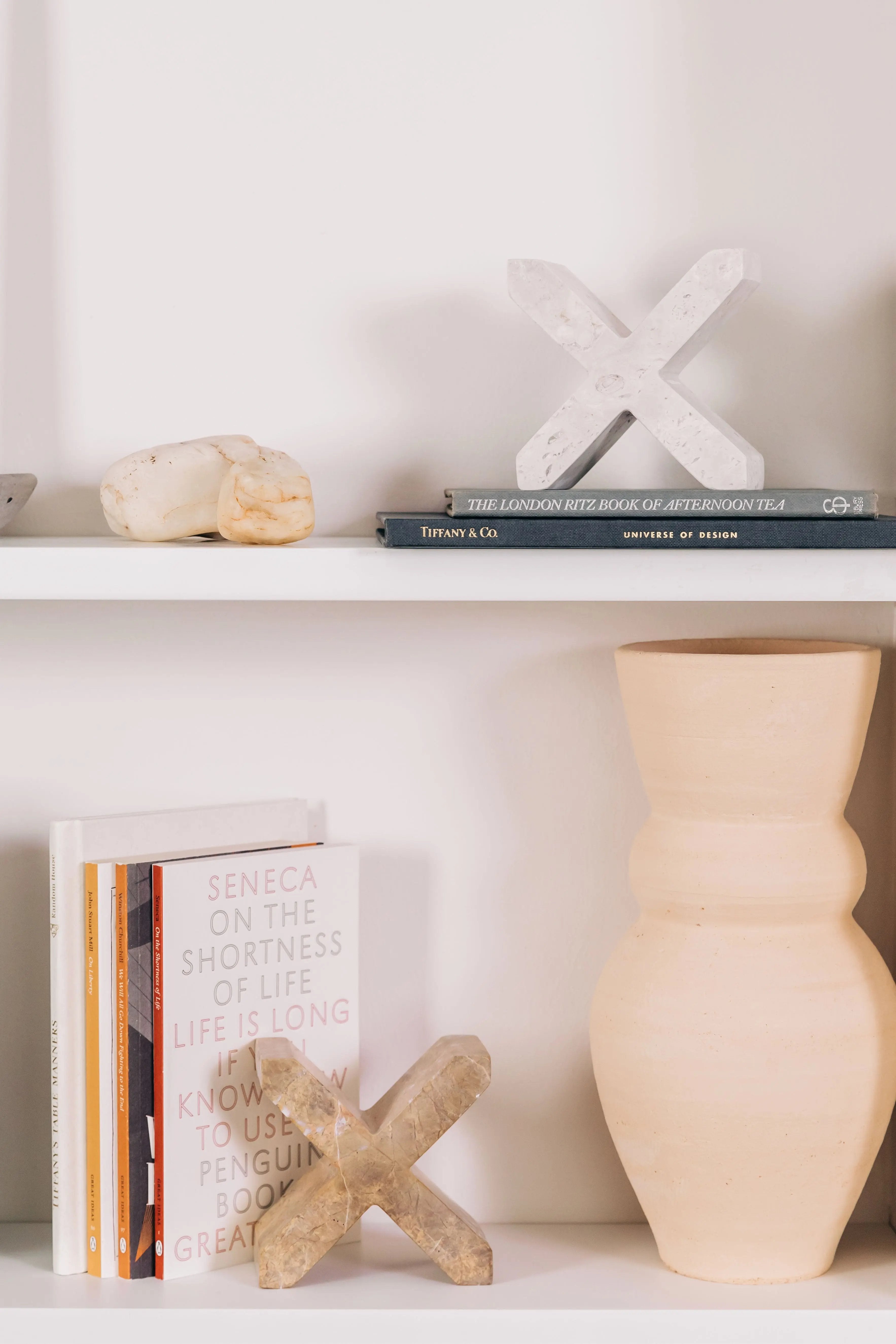 Pyra Ember - Kitap Tutucu