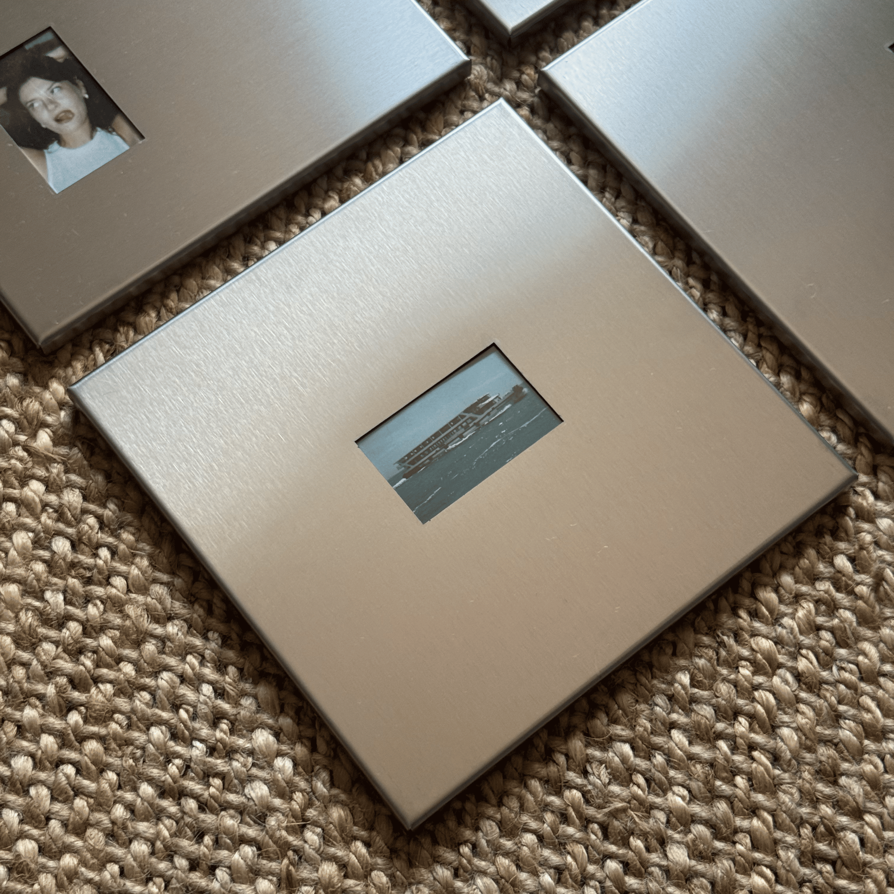 Squ Frames 02