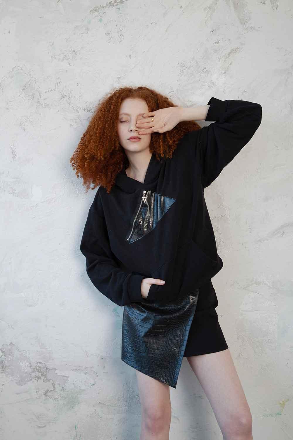 Mirimalist-Piton Black Sweatshirt-Sweatshirts & Hoodies-2-Milagron.com