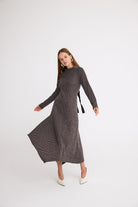 Mirimalist-Sunset Sırt Açık Örme Elbise-Elbise-3-Milagron.com