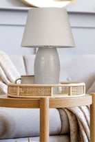 Moena Studio-El Yapımı Modern Barcelona Abajur – Krem Seramik Yüz Formlu, Krem Başlıklı Tasarım-Abajur-6-Milagron.com