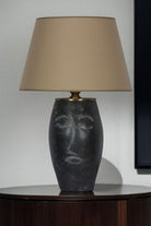 Moena Studio-Siyah Abajurlu Yüz Figürlü Seramik Masa Lambası - Bej Başlık-Abajur-2-Milagron.com