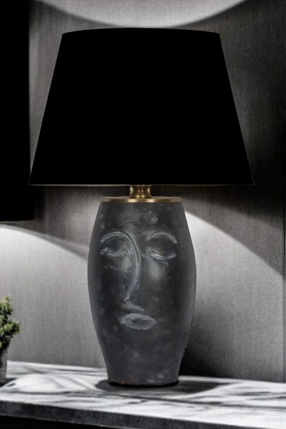 Moena Studio-Siyah Abajurlu Yüz Figürlü Seramik Masa Lambası - Siyah Başlık-Abajur-3-Milagron.com