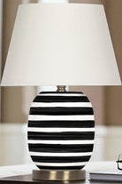 Moena Studio-Siyah Beyaz Çizgili Madrıd Seramik Masa Lambası – Krem Başlık-Abajur-2-Milagron.com