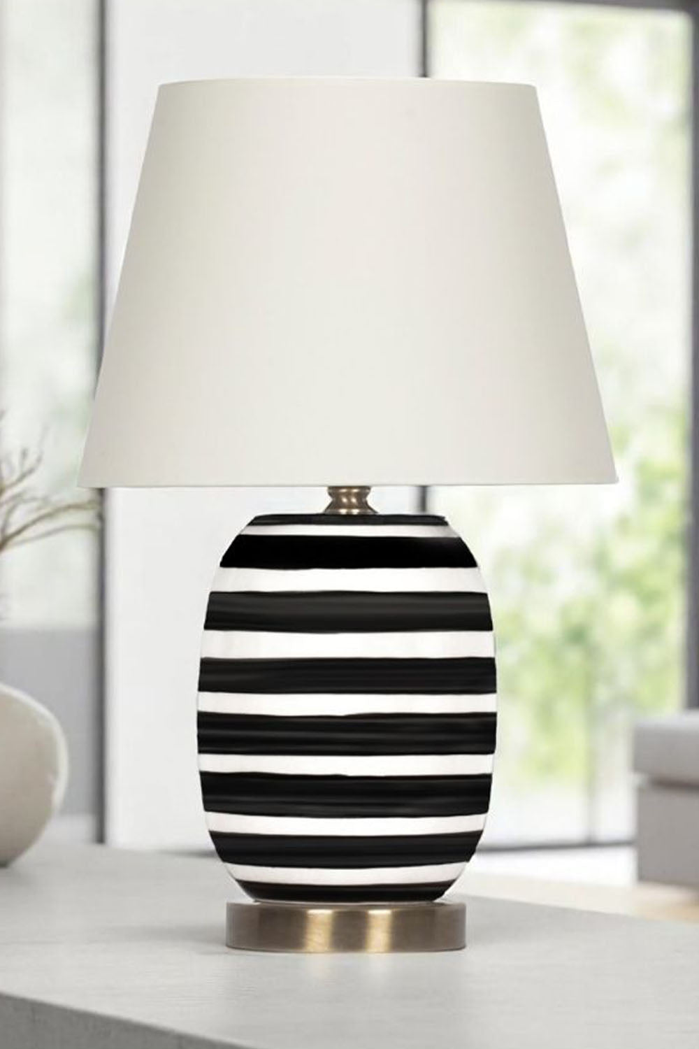 Moena Studio-Siyah Beyaz Çizgili Madrıd Seramik Masa Lambası – Krem Başlık-Abajur-4-Milagron.com