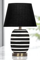 Moena Studio-Siyah Beyaz Çizgili Madrıd Seramik Masa Lambası – Siyah Başlık-Abajur-2-Milagron.com