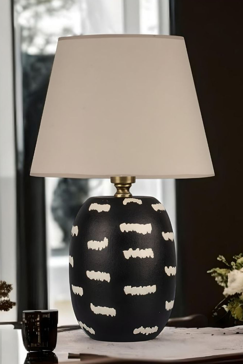 Moena Studio-Siyah Renk Dakota Seramik Abajur – Bej Başlık-Abajur-2-Milagron.com