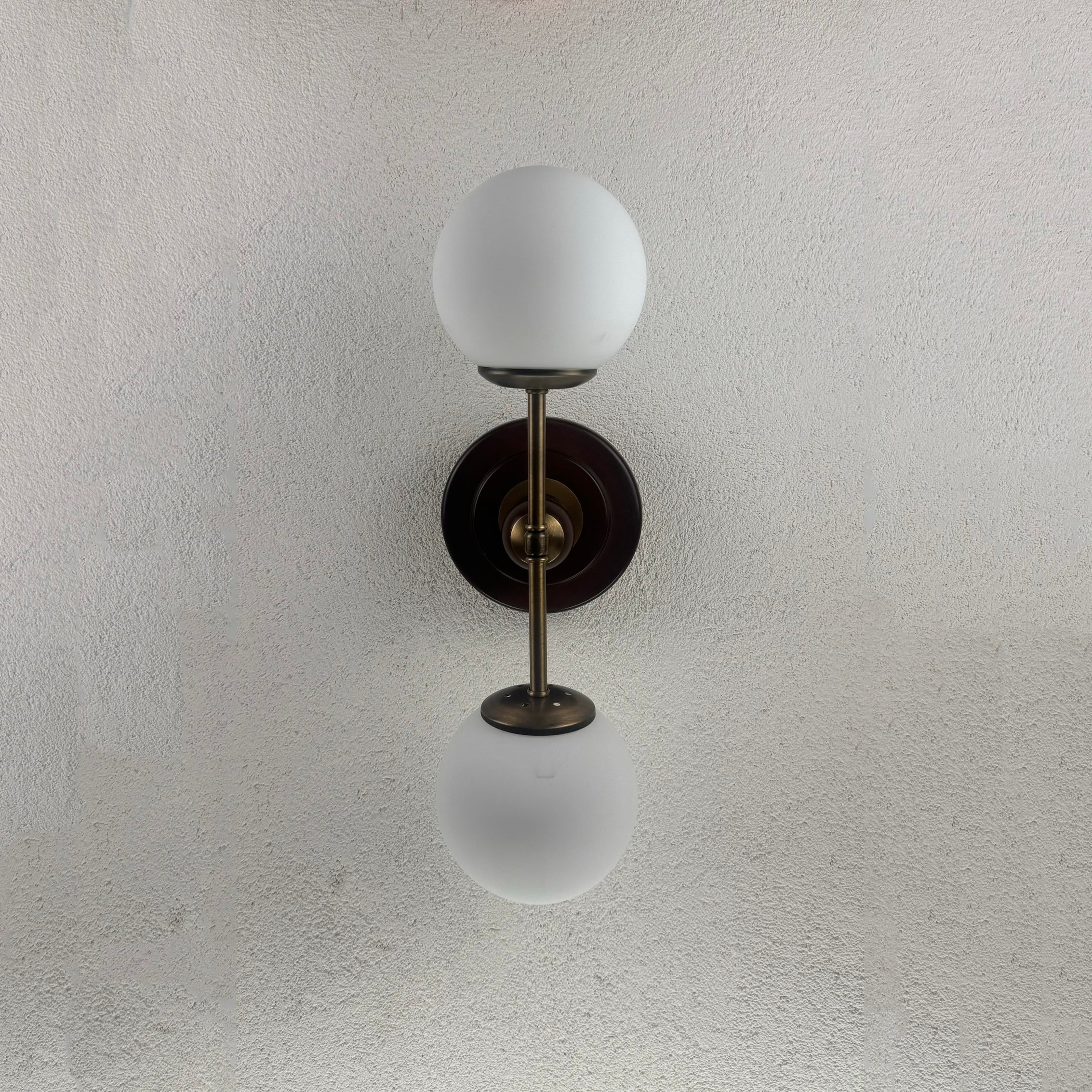 Danizetti Walnut Duvar Aydınlatması