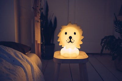 Lion Lamba First Light