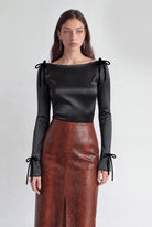 Carmine Etek / Kirmizi Yilan DeriSi