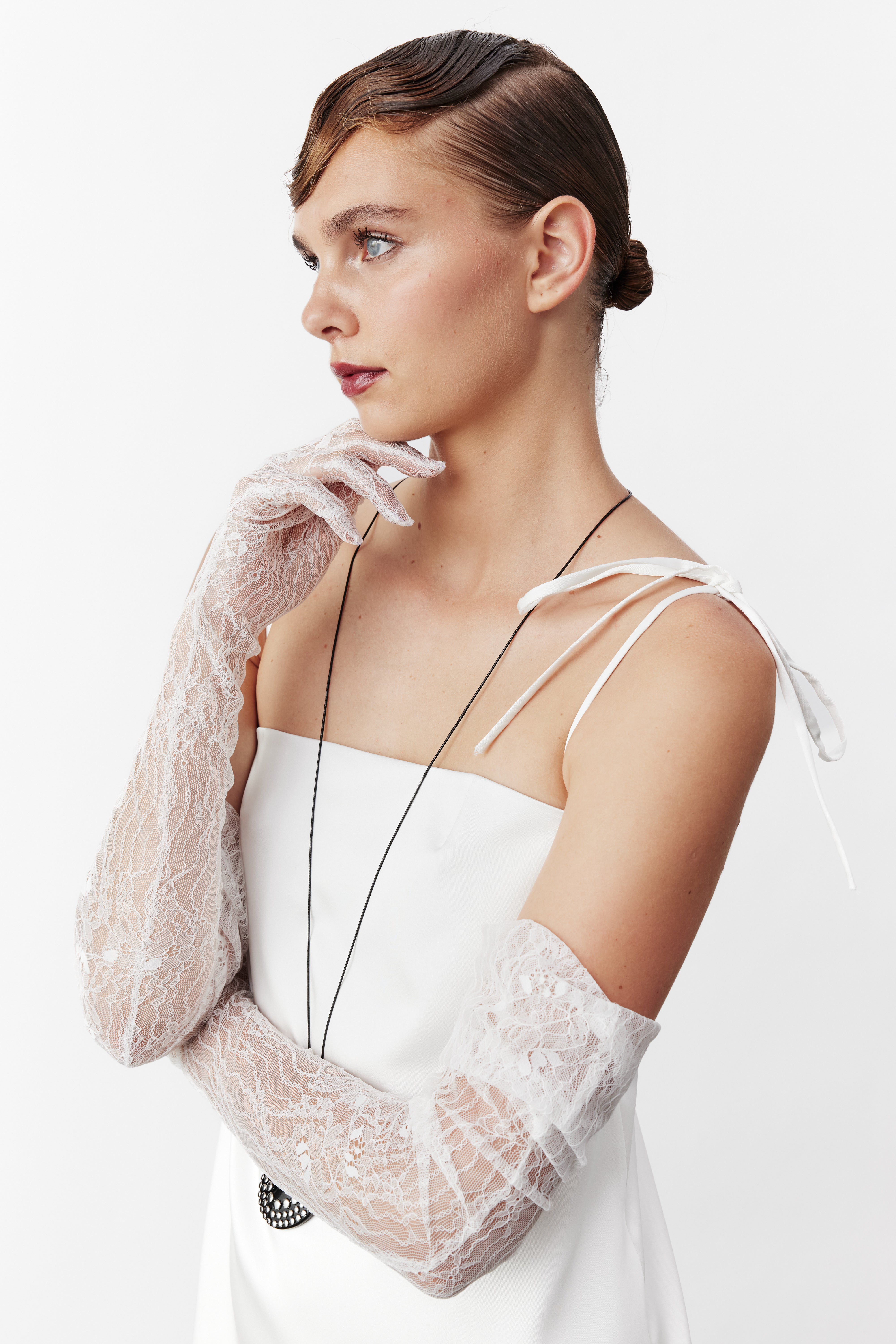 Nazlı Ceren-Aella Saten Elbise Beyaz-Elbise-3-Milagron.com