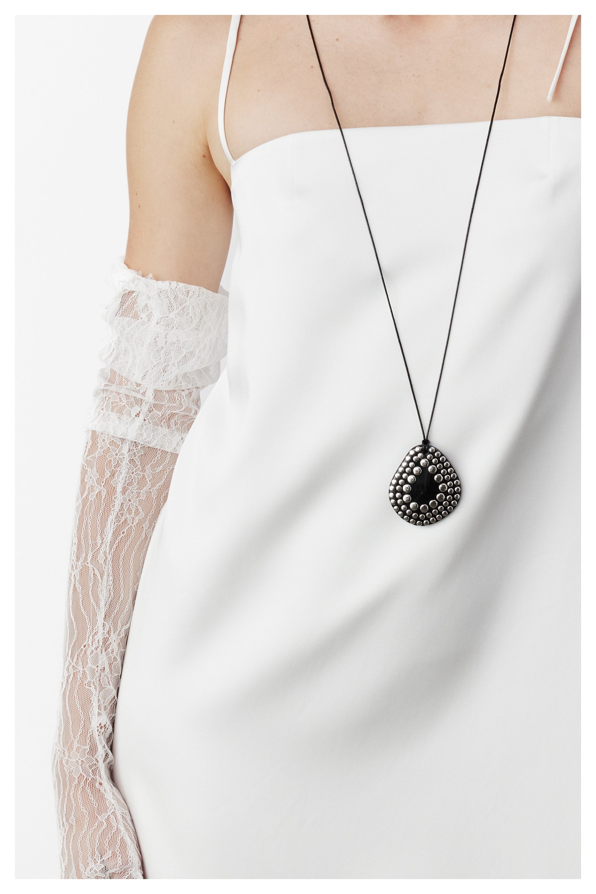 Nazlı Ceren-Aella Saten Elbise Beyaz-Elbise-4-Milagron.com