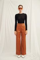 Nazlı Ceren-Alba Vegan Deri Düz Kesim Pantolon-Deri Pantolon-1-Milagron.com