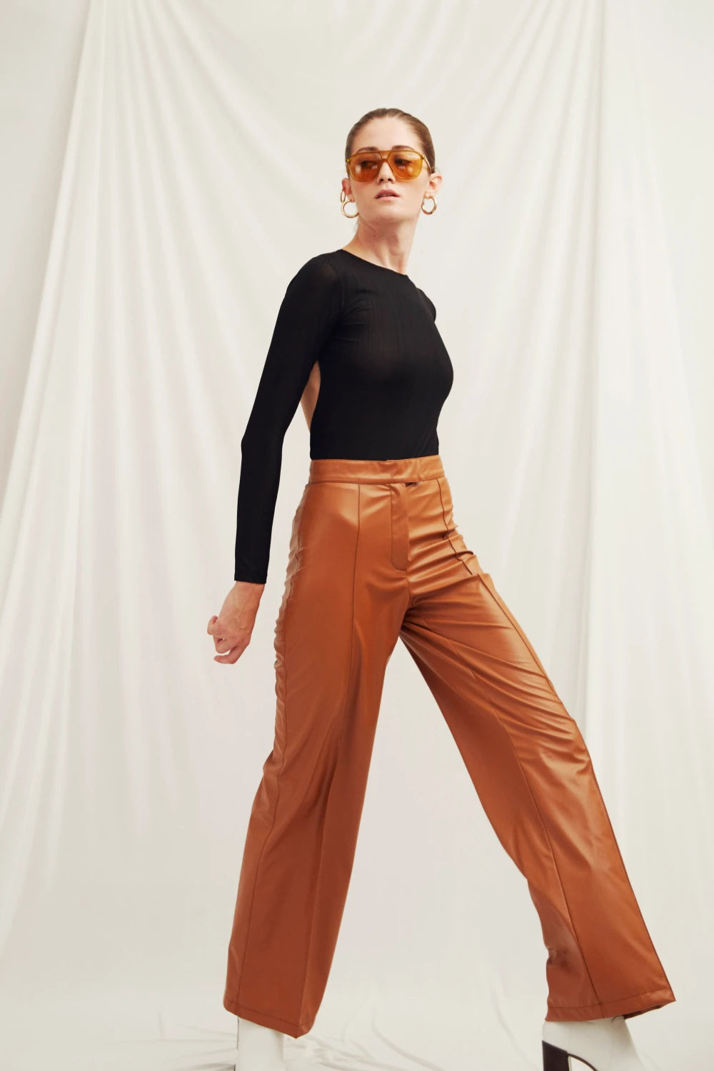 Nazlı Ceren-Alba Vegan Deri Düz Kesim Pantolon-Deri Pantolon-5-Milagron.com