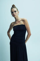 Nazlı Ceren-Amber Straplez Jarse Uzun Elbise Black-Elbise-6-Milagron.com