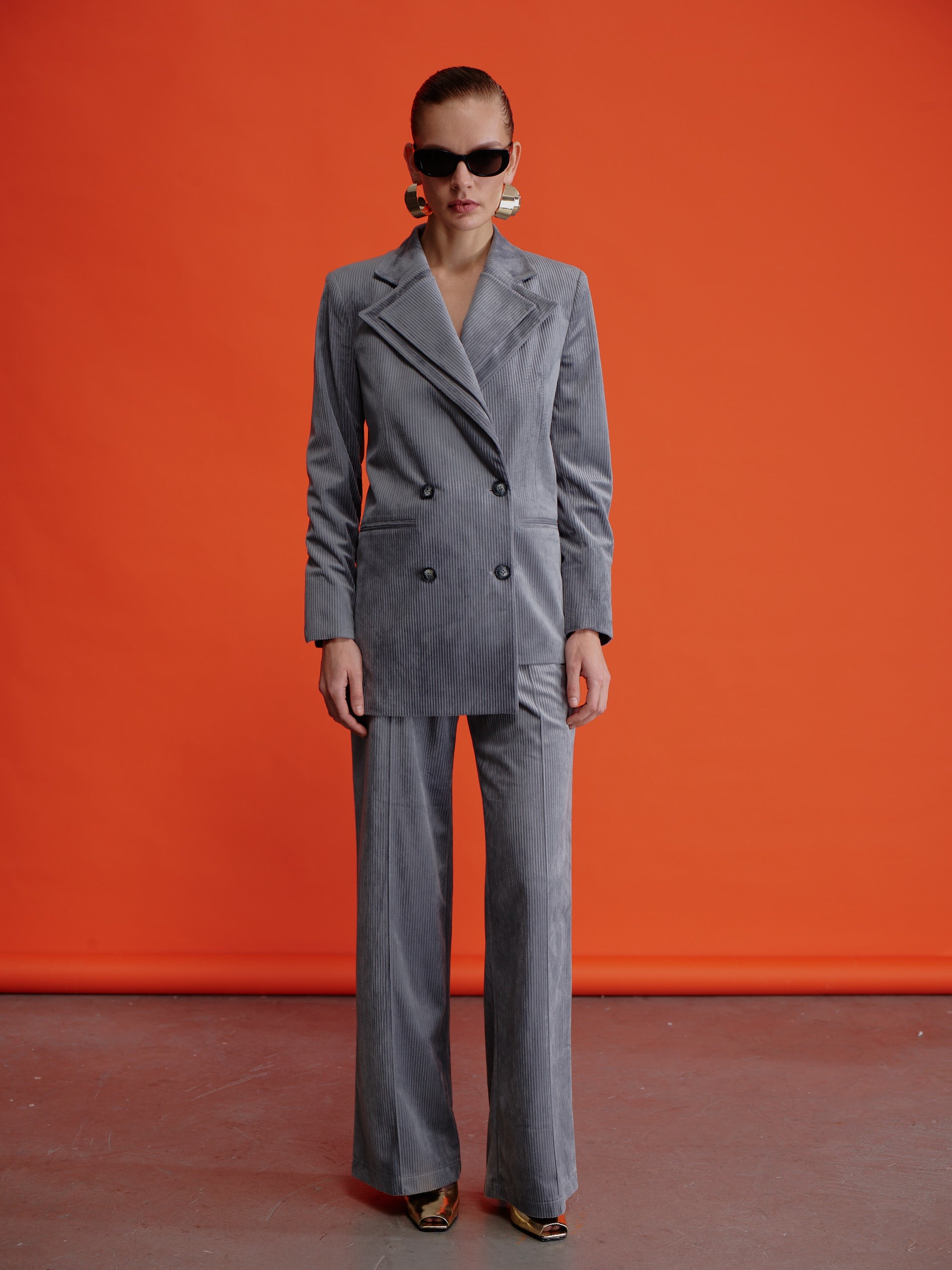 Nazlı Ceren-Bicolle Asimetrik Kesim Kadife Ceket Gri-Ceket-2-Milagron.com